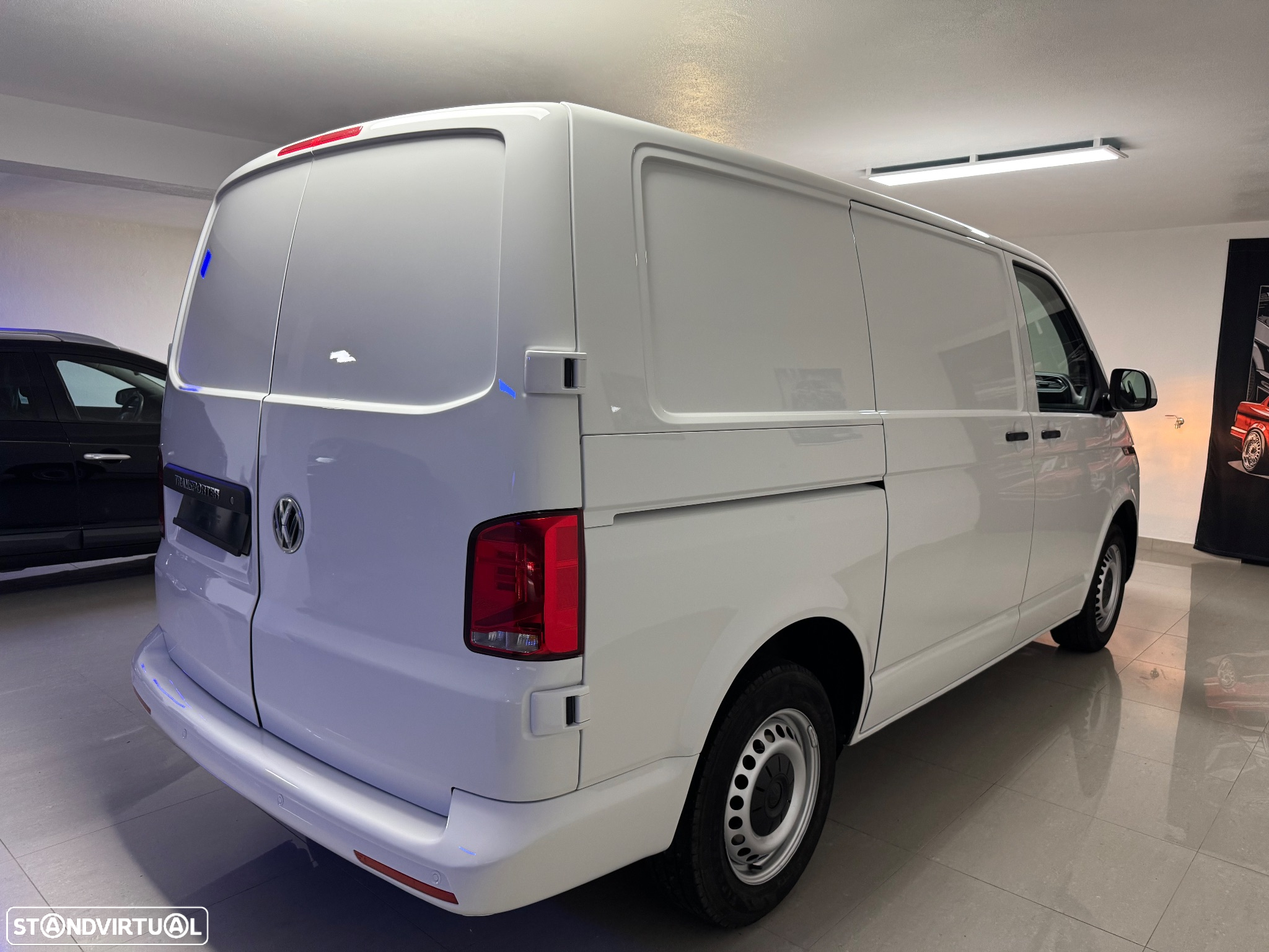 VW TRANSPORTER 2.0 TDI C/IVA BUSINESS AC OCASIÃO - 25