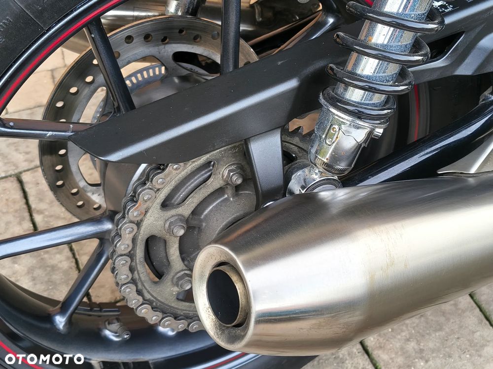 Triumph Street Twin - 12