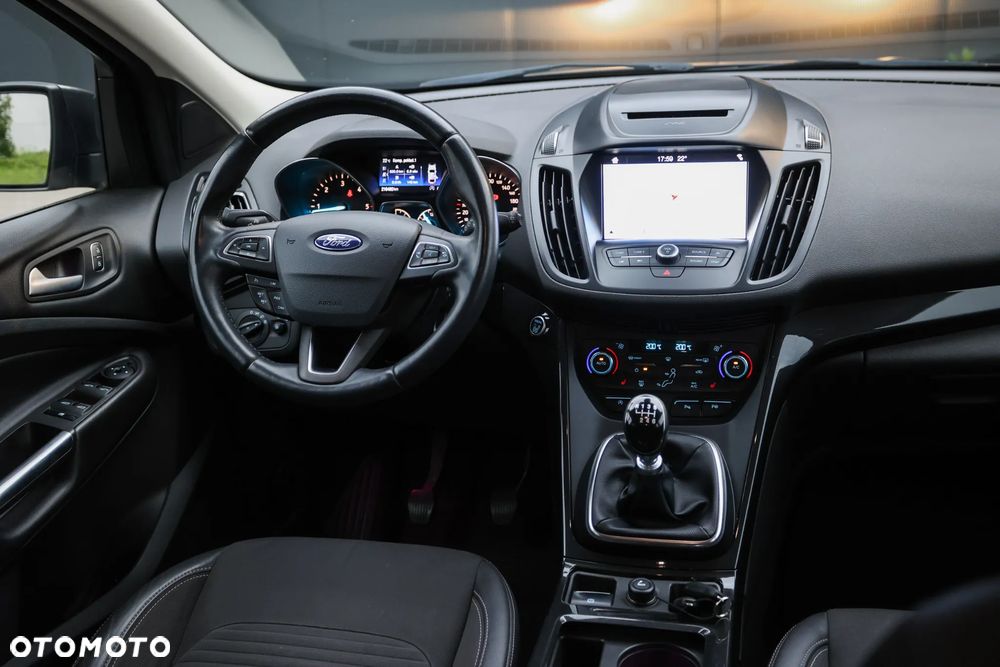 Ford Kuga 2.0 TDCi 4x4 Titanium - 17