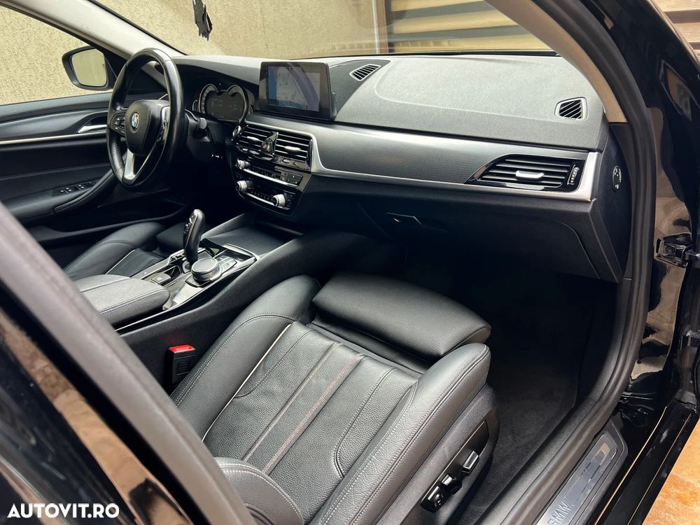 BMW Seria 5 520d Aut. Luxury Line - 34