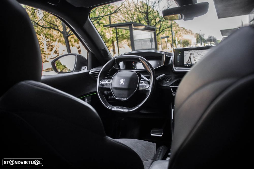 Peugeot e-2008 GT - 35
