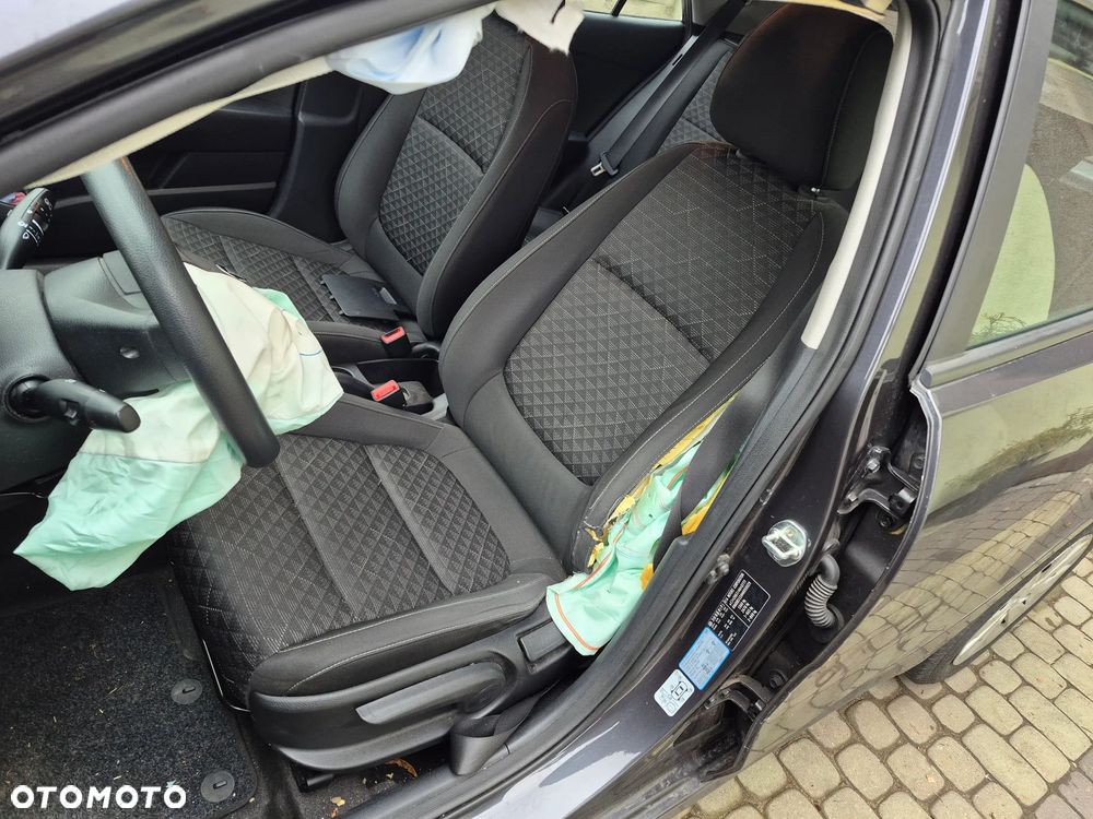 Kia Rio 1.2 Edition 7 - 9