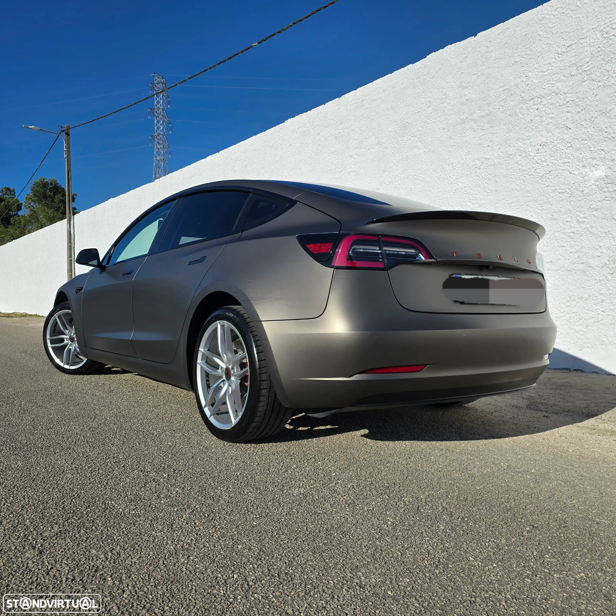 Tesla Model 3 - 2