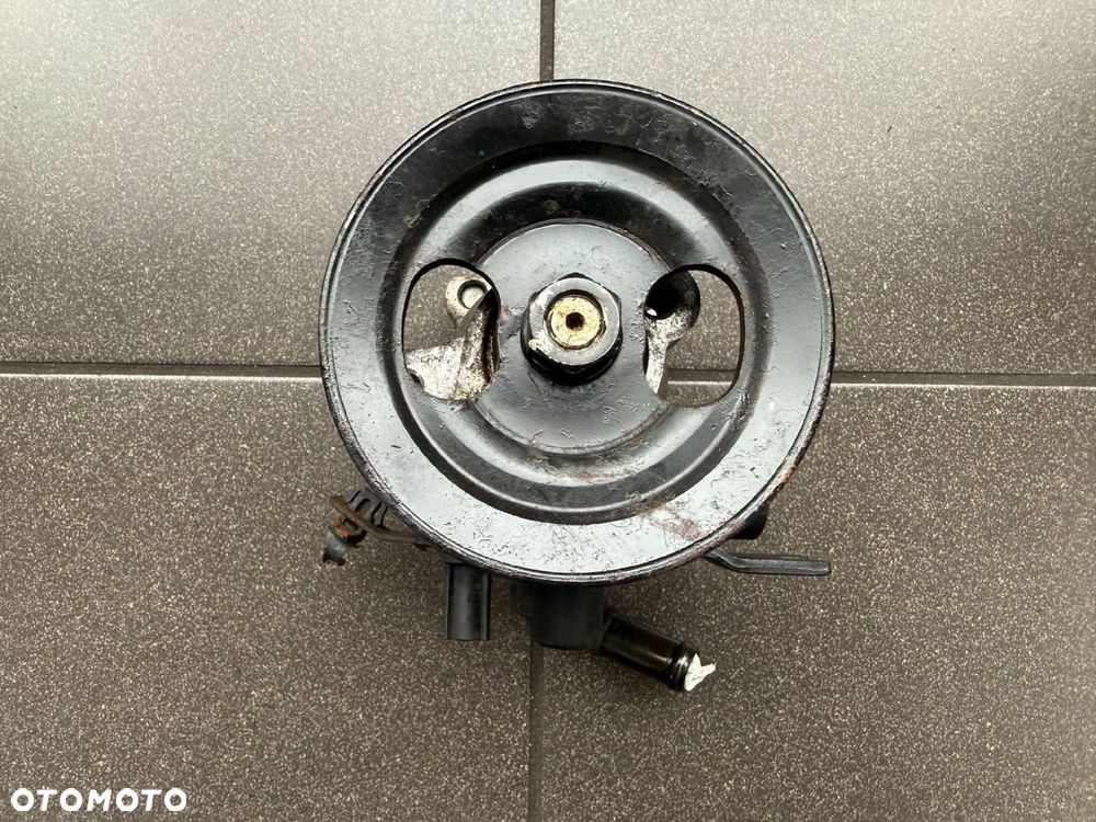 POMPA WSPOMAGANIA 1.4 1.6 HYUNDAI KIA 57100-1G000 - 2