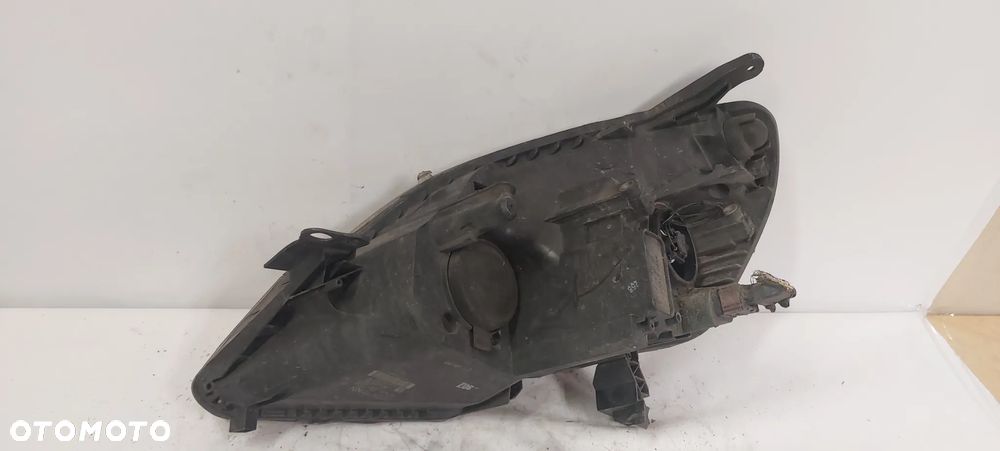 .  PRZOD PRZEDNIA LAMPA PRAWA OPEL ZAFIRA B - 4