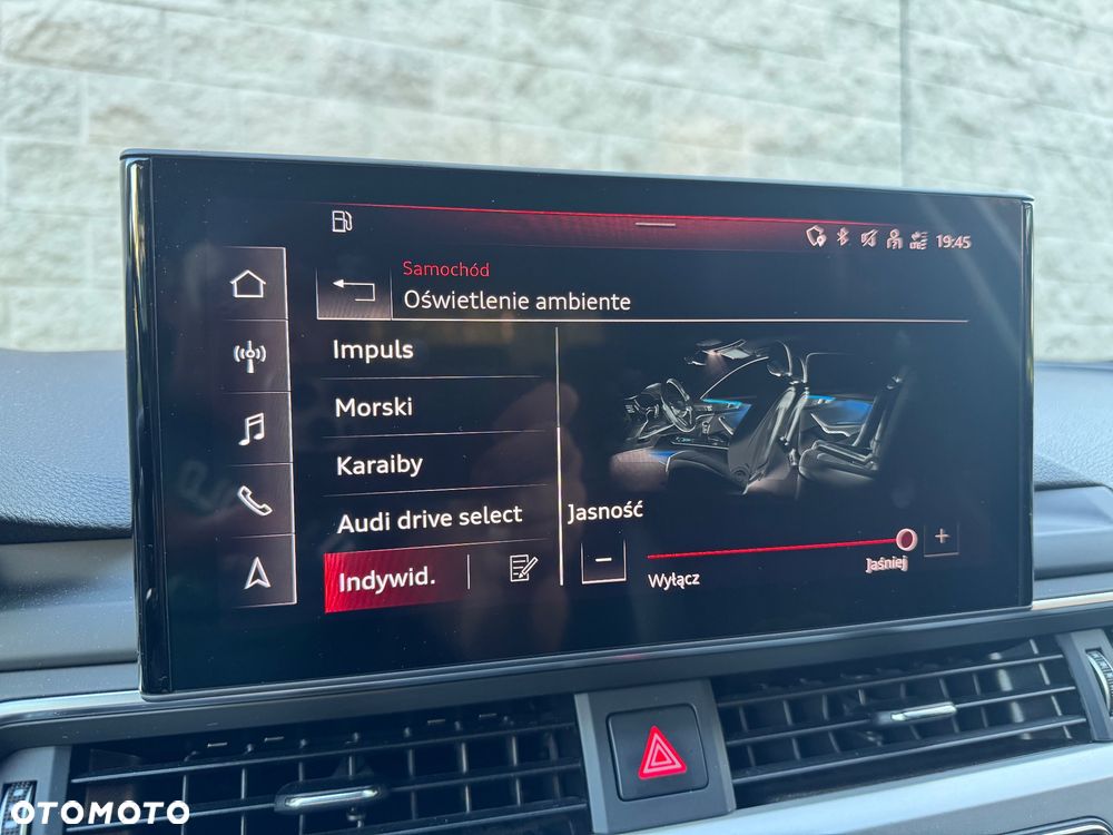 Audi A4 Avant 40 TDI quattro S tronic - 23