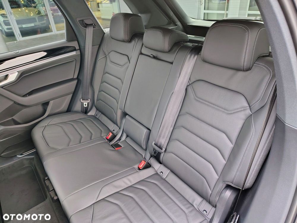 Volkswagen Touareg - 33