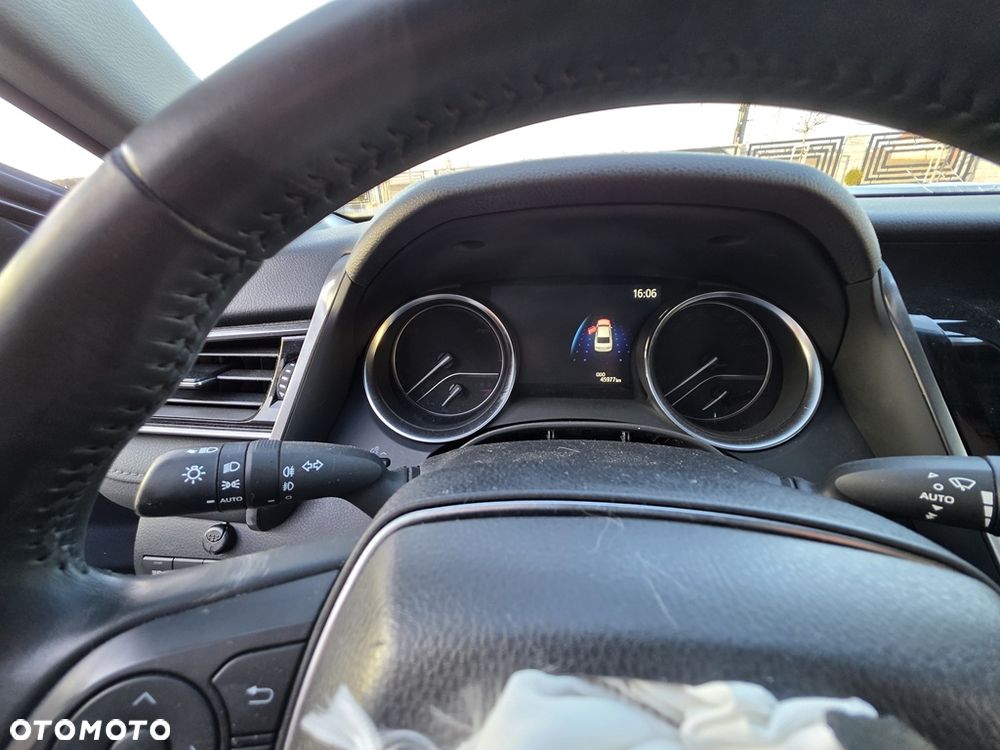 Toyota Camry 2.5 Hybrid Comfort CVT - 20