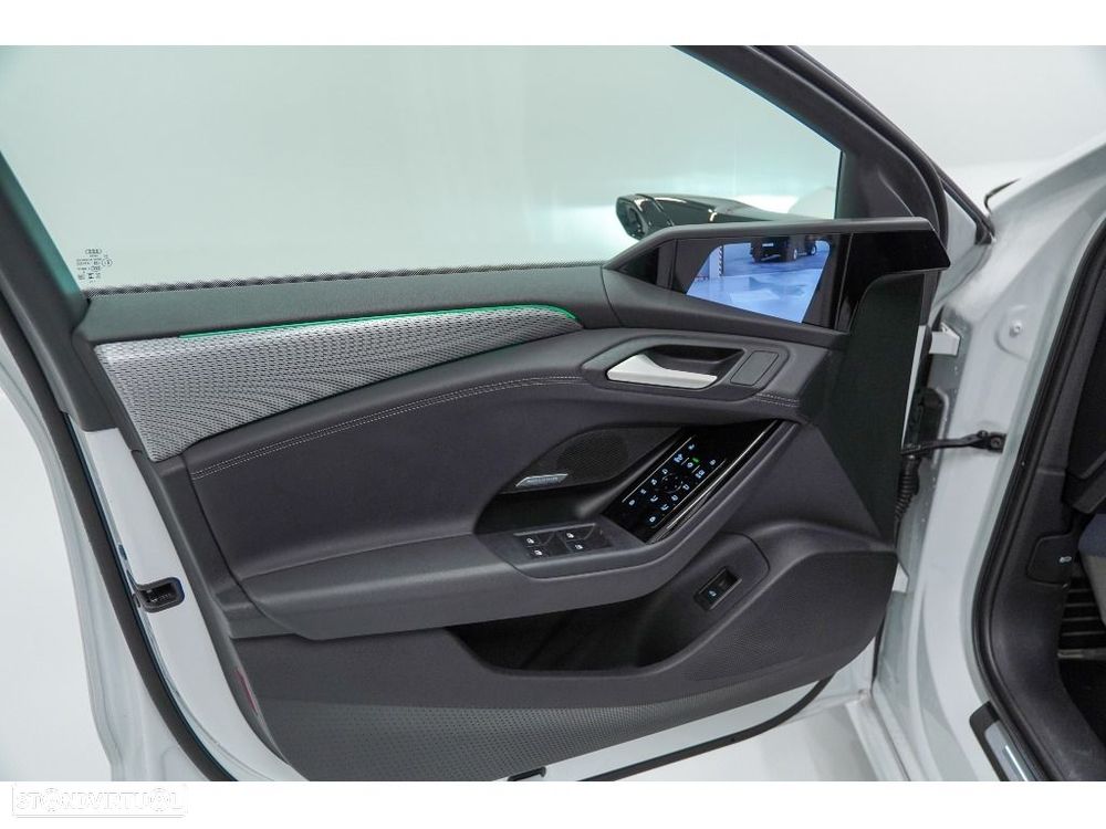 Audi A6 Avant e-tron - 25