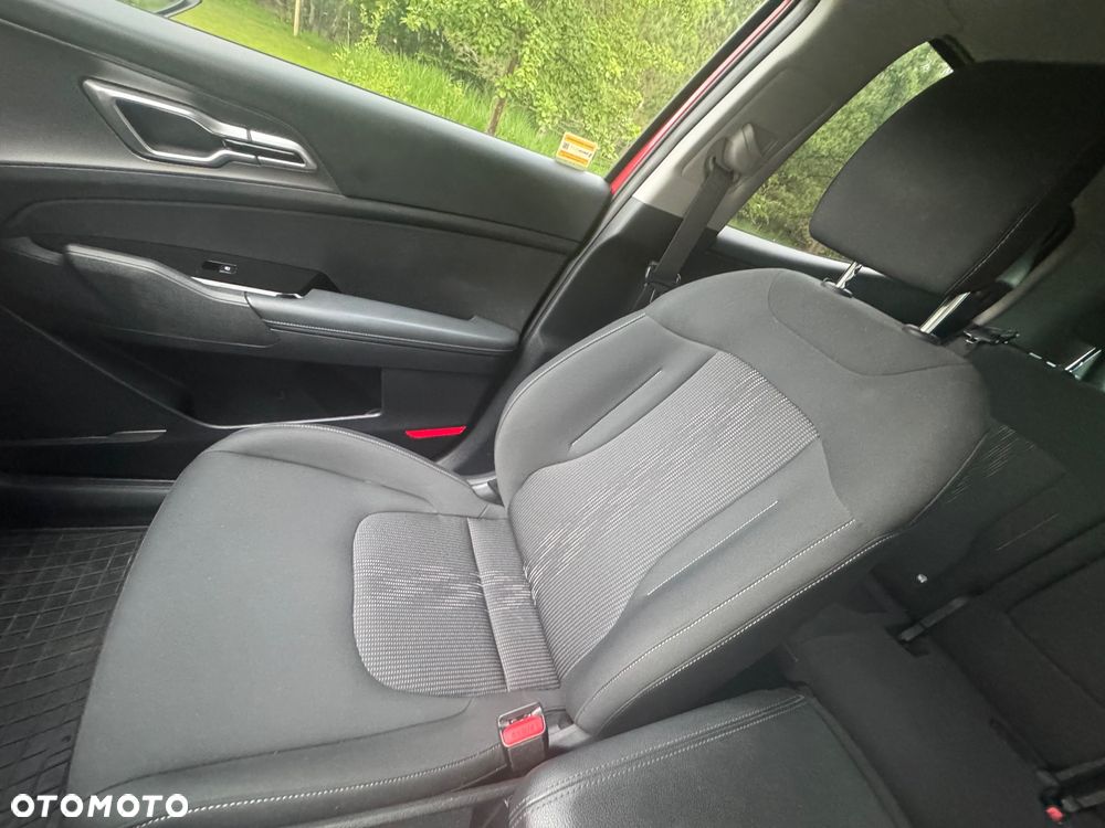Kia Sportage 1.6 T-GDI HEV Business Line 2WD - 31