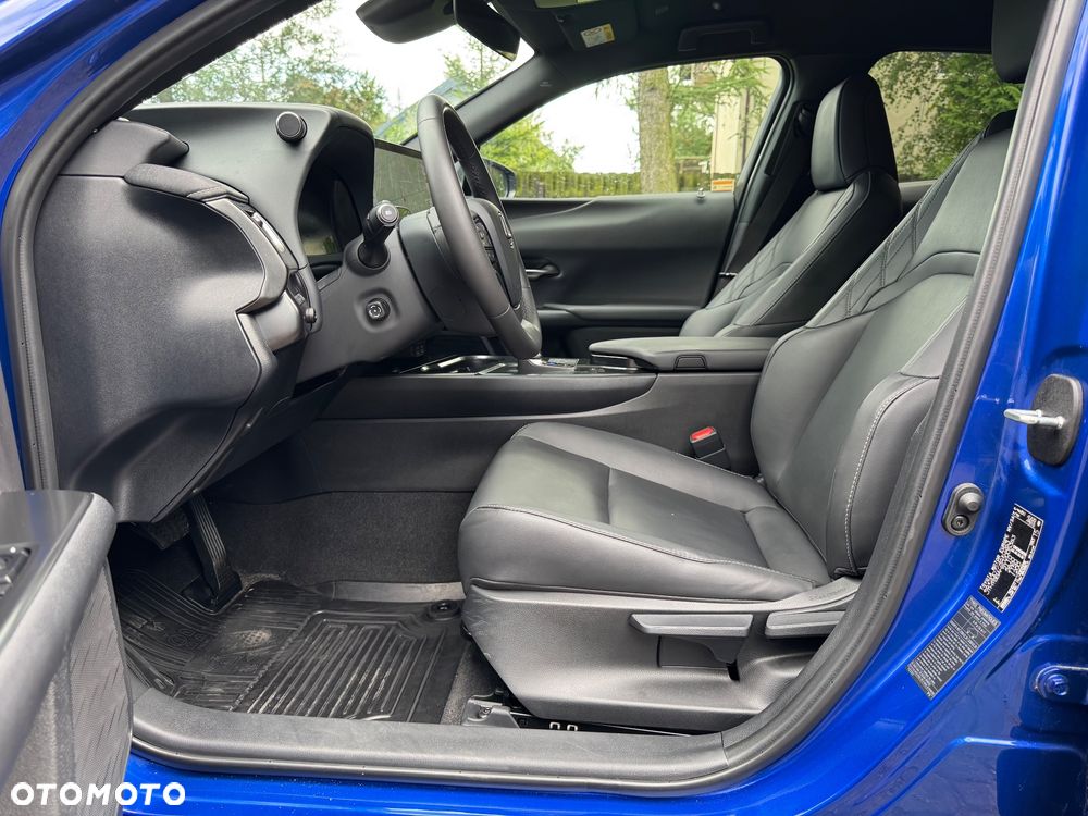 Lexus UX - 17