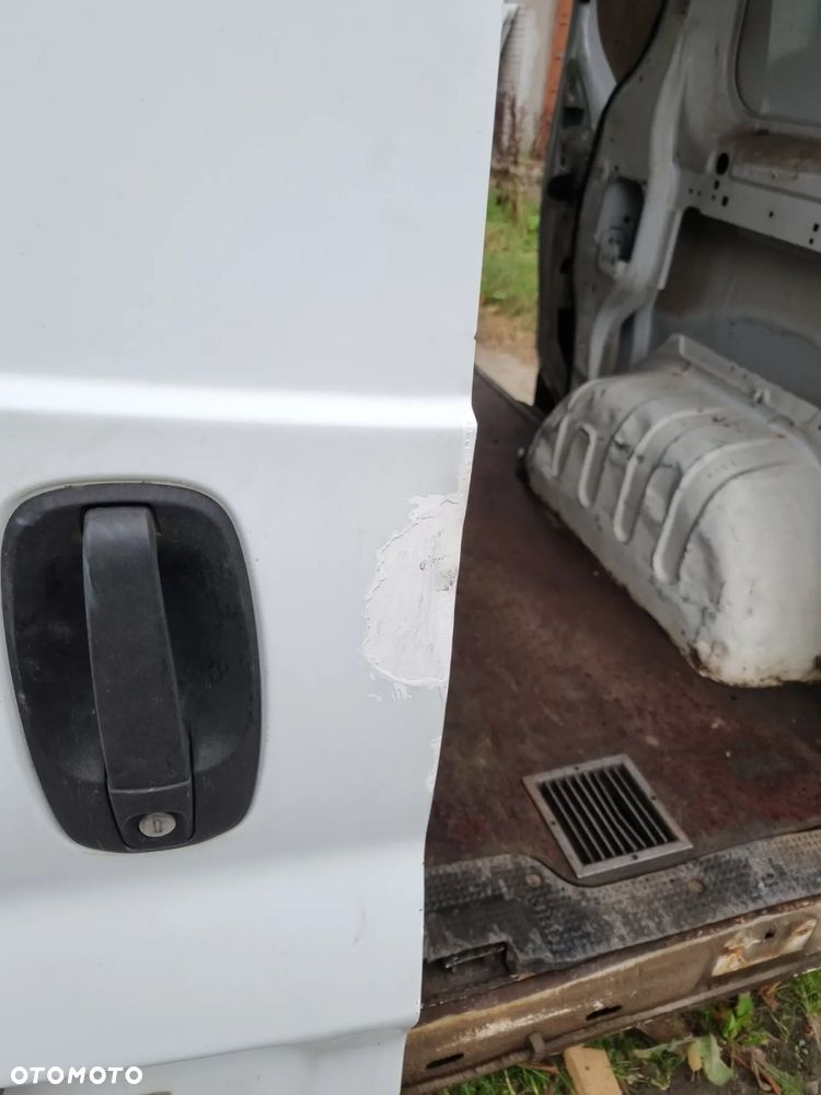 DRZWI LEWE TYŁ TRAFIC VIVARO PRIMASTAR  01-14r. - 3