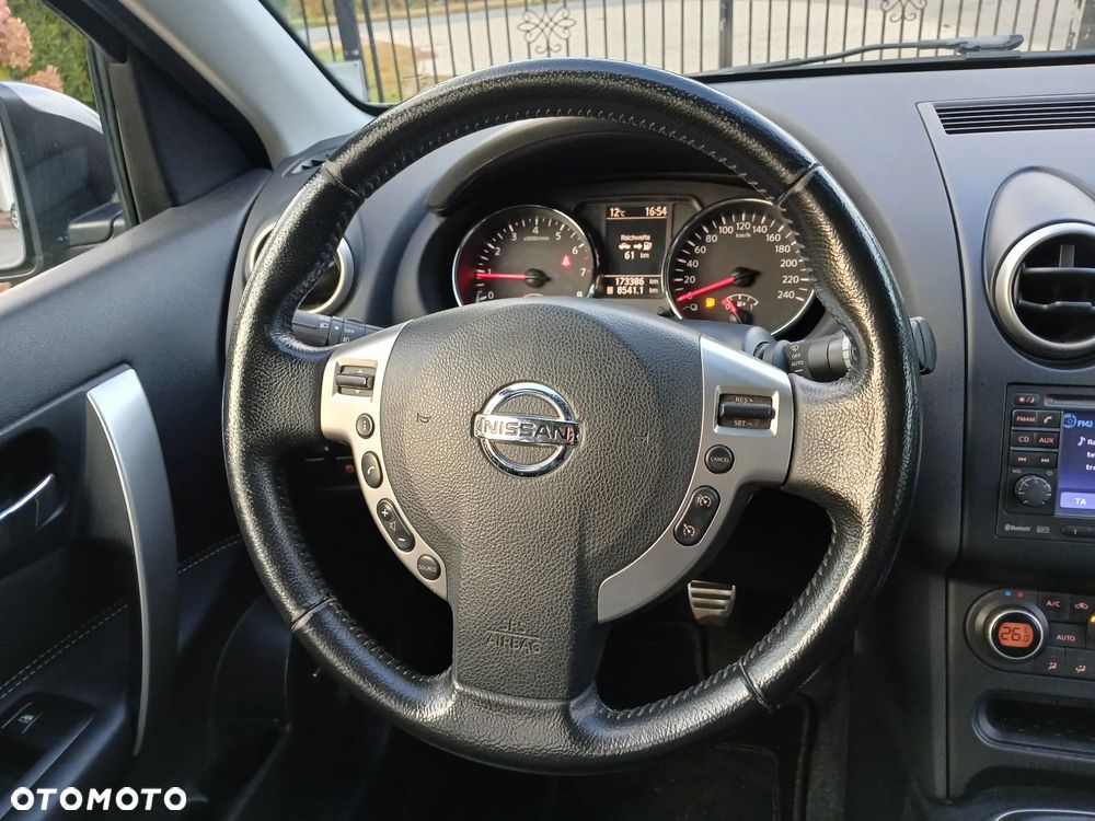 Nissan Qashqai+2 2.0 Tekna - 24