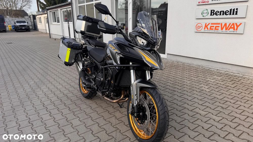 QJMOTOR SRT900SX - 2