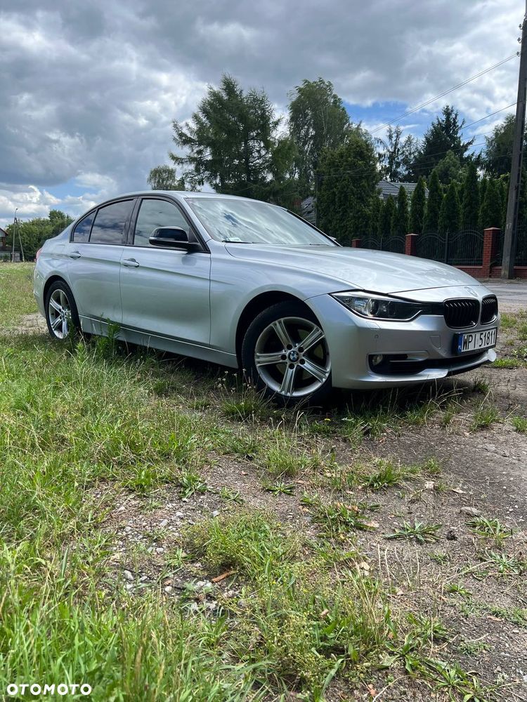 BMW Seria 3 328i Sport Line - 1