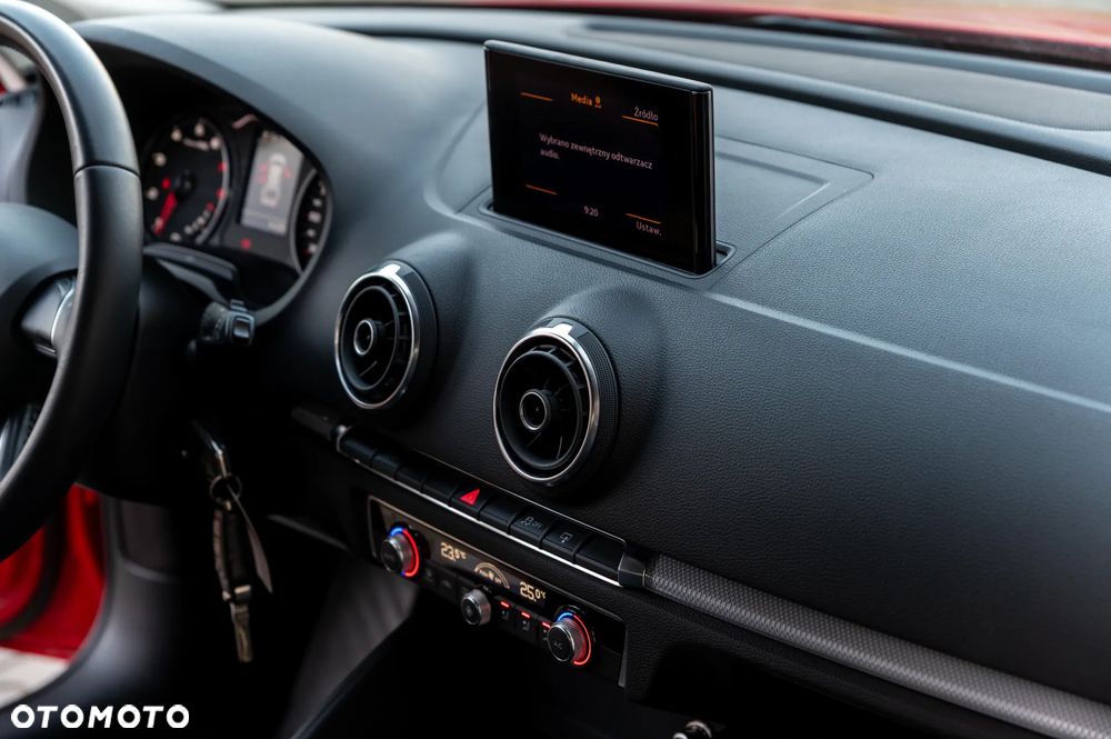 Audi A3 Sportback 1.4 TFSI Ambiente - 26