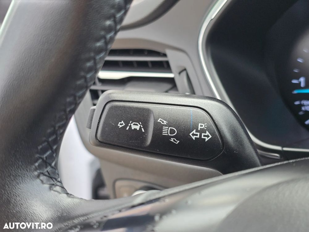 Ford Focus - 23