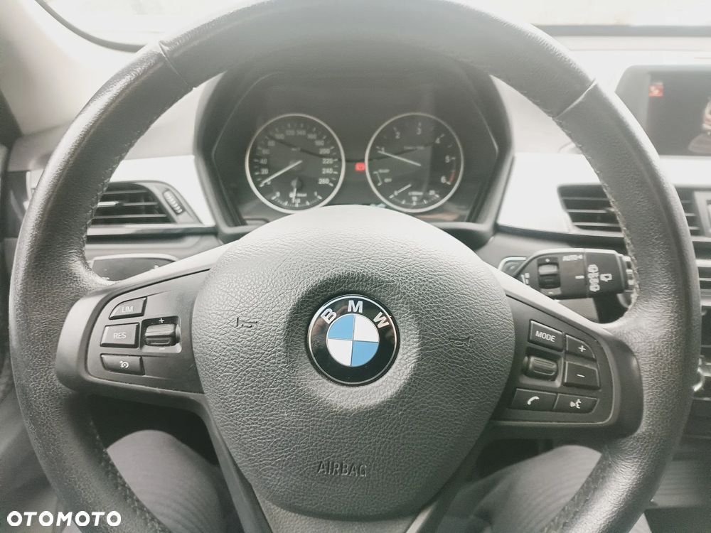 BMW X1 xDrive18d Business Edition - 27