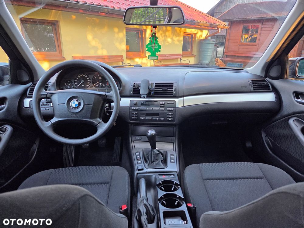 BMW Seria 3 318i - 13