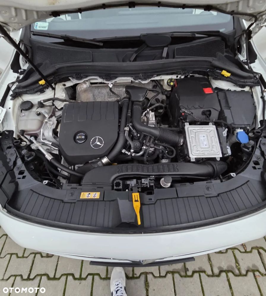 Mercedes-Benz GLA 200 Business Edition - 12