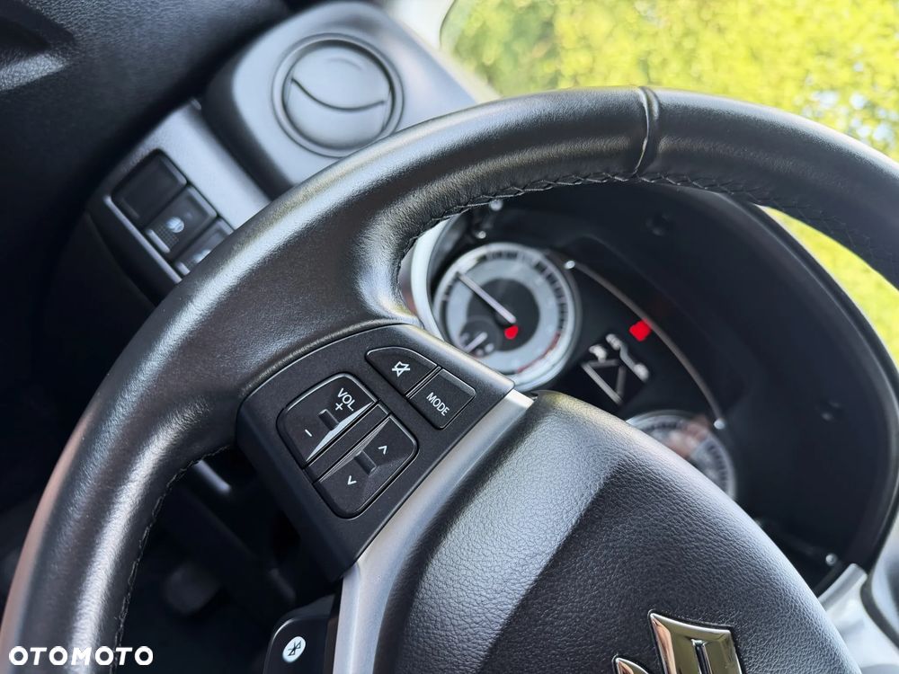 Suzuki Vitara 1.4 Boosterjet SHVS Premium 2WD - 24