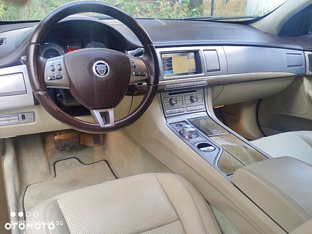 Jaguar XF 3.0 V6 D Luxury - 26