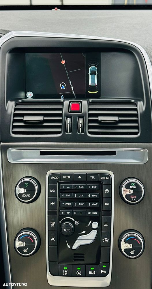 Volvo XC 60 D3 Momentum - 24