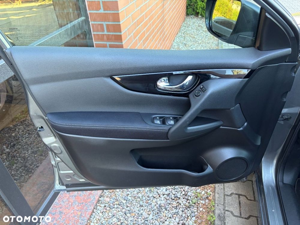 Nissan Qashqai 1.3 DIG-T MHEV N-Connecta Xtronic - 26