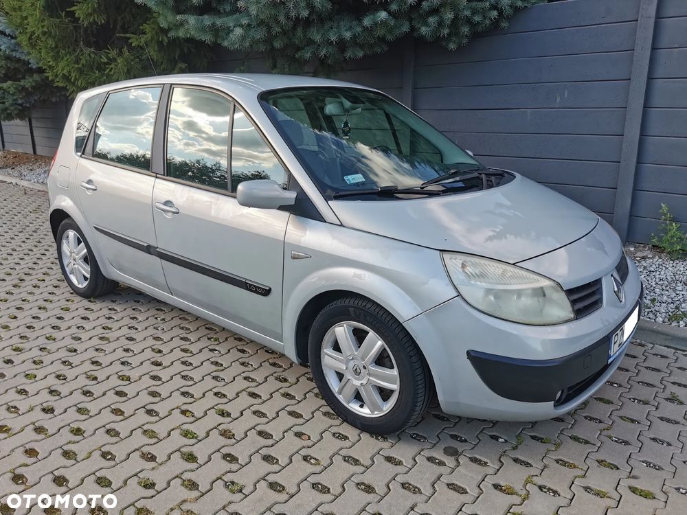Renault Scenic 1.6 16V Confort Privilege - 22