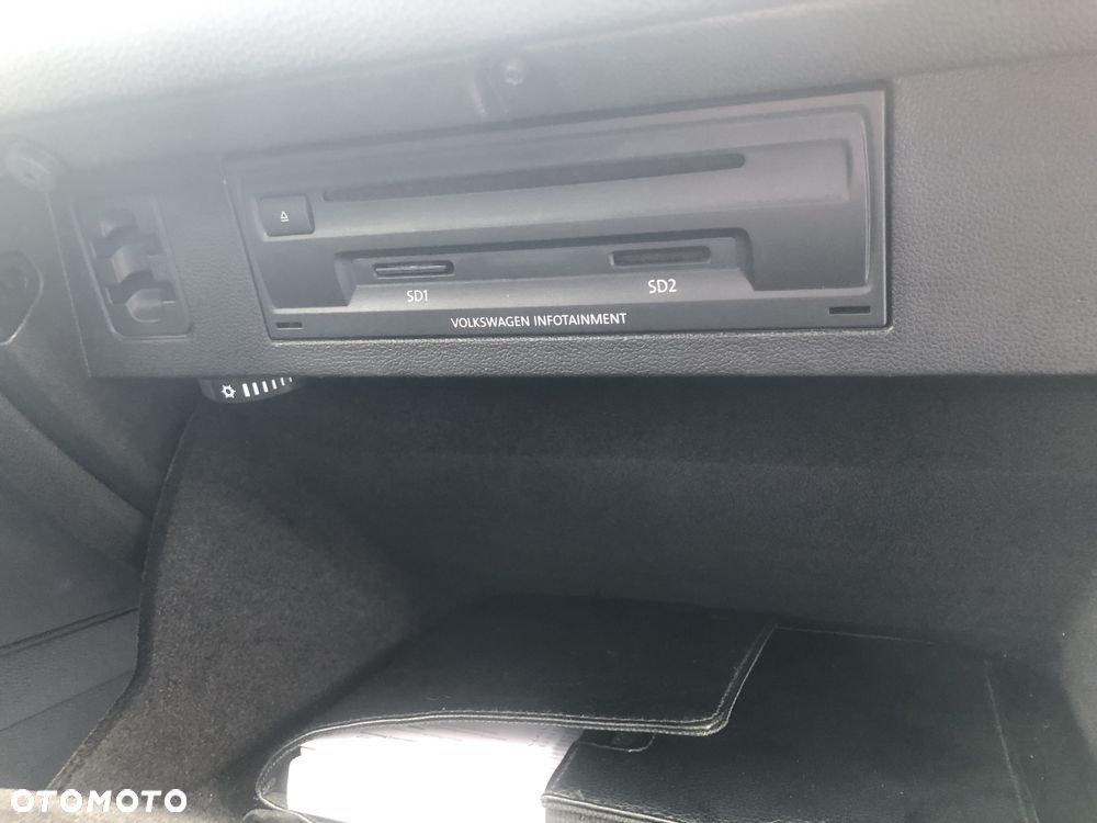 Volkswagen Passat Variant 1.6 TDI (BlueMotion Technology) Comfortline - 27