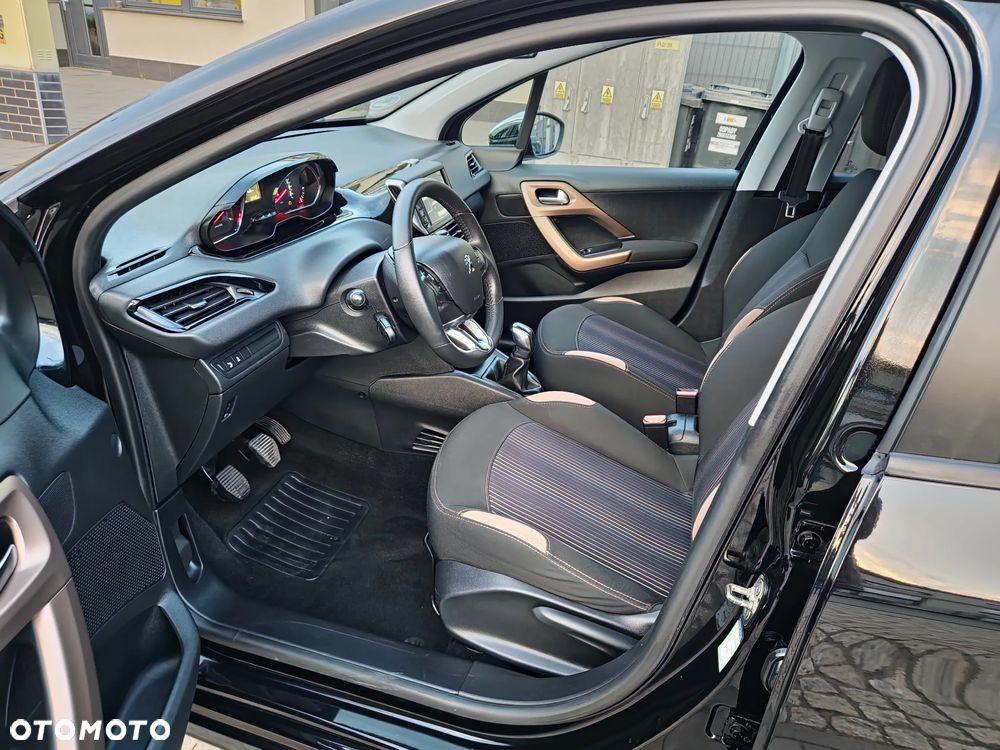 Peugeot 208 82 VTI Style - 8