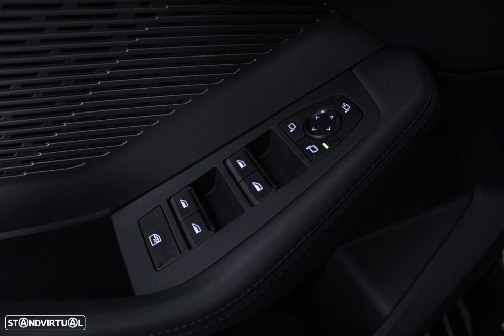 BMW 118 d Pack Desportivo M - 21