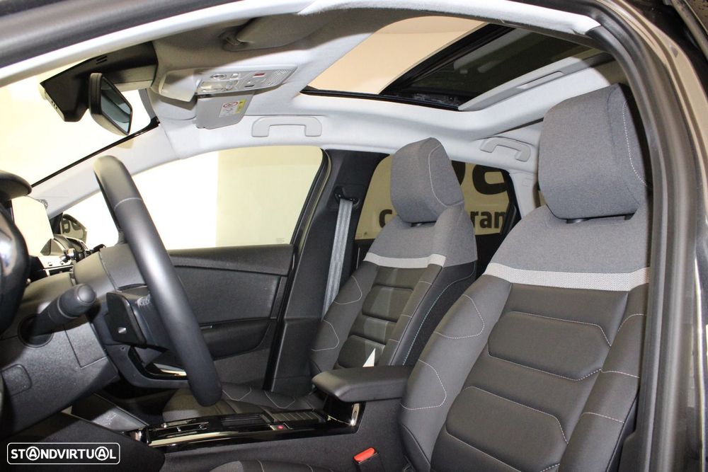 Citroën C4 X 1.2 PureTech Max EAT8 - 32