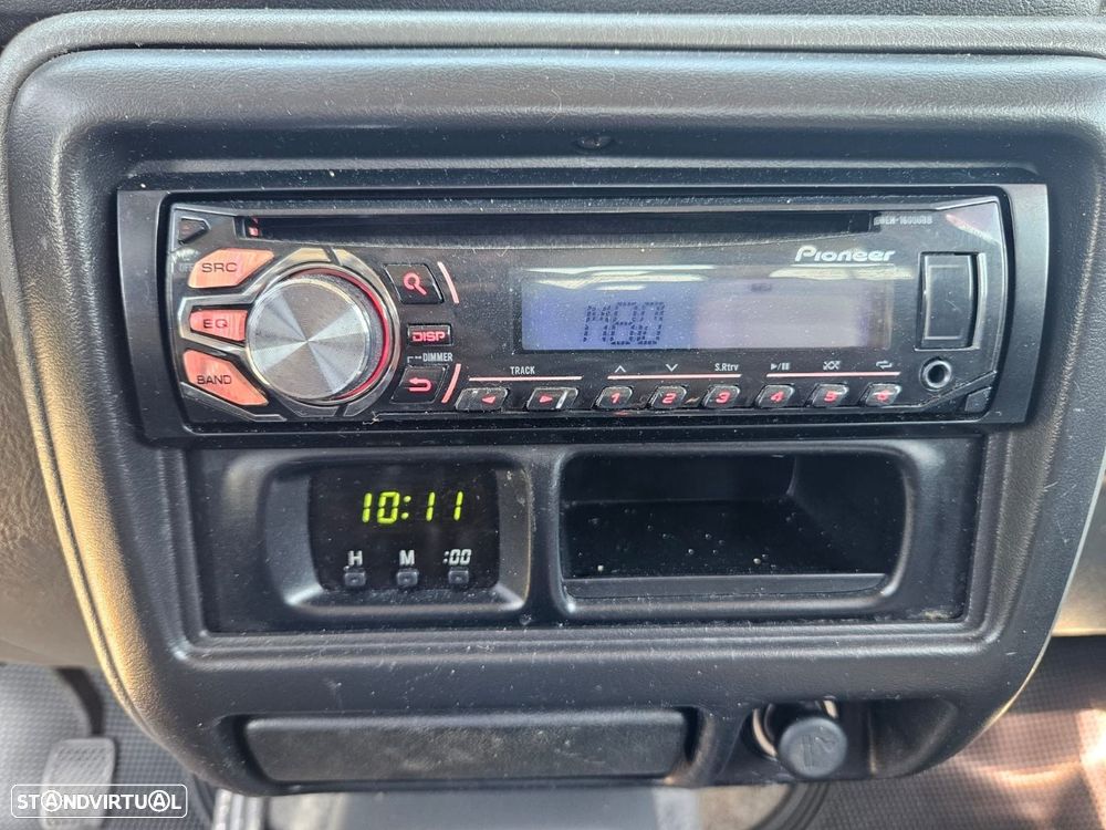 Suzuki Jimny 1.3 16V - 27