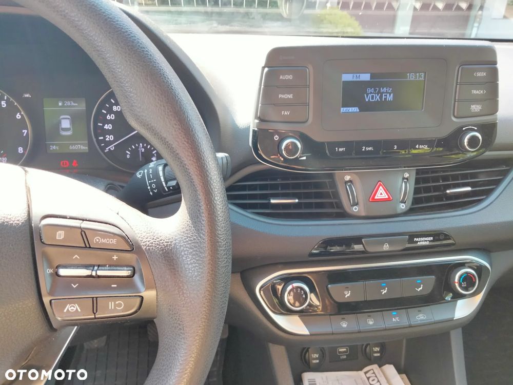 Hyundai i30 1.5 DPI Classic + - 19