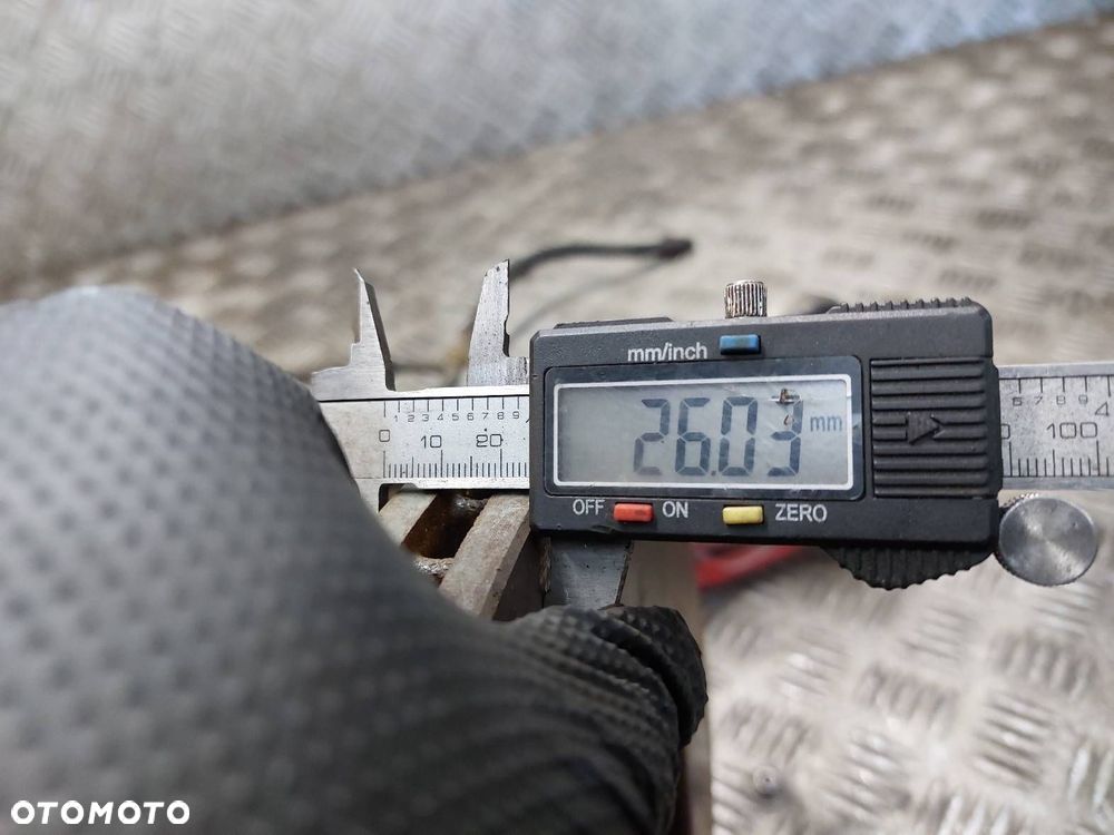 TARCZE HAMULCOWE PRZÓD + KLOCKI + ZACISKI HYUNDAI TUCSON I 2.0 CRDI - 9