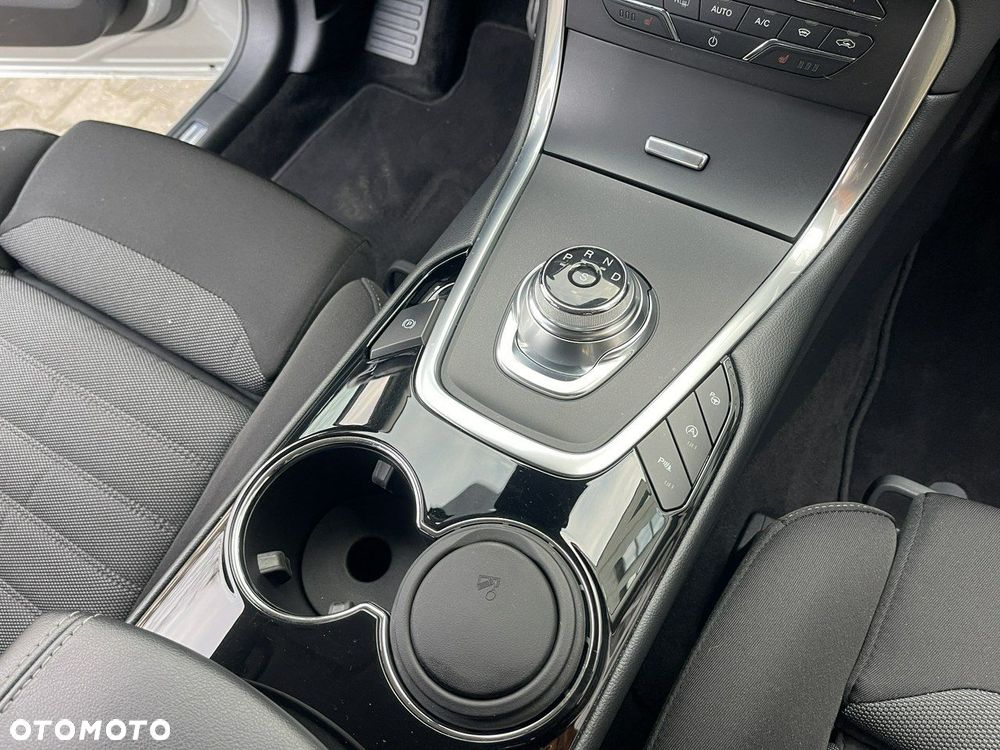Ford S-Max - 39