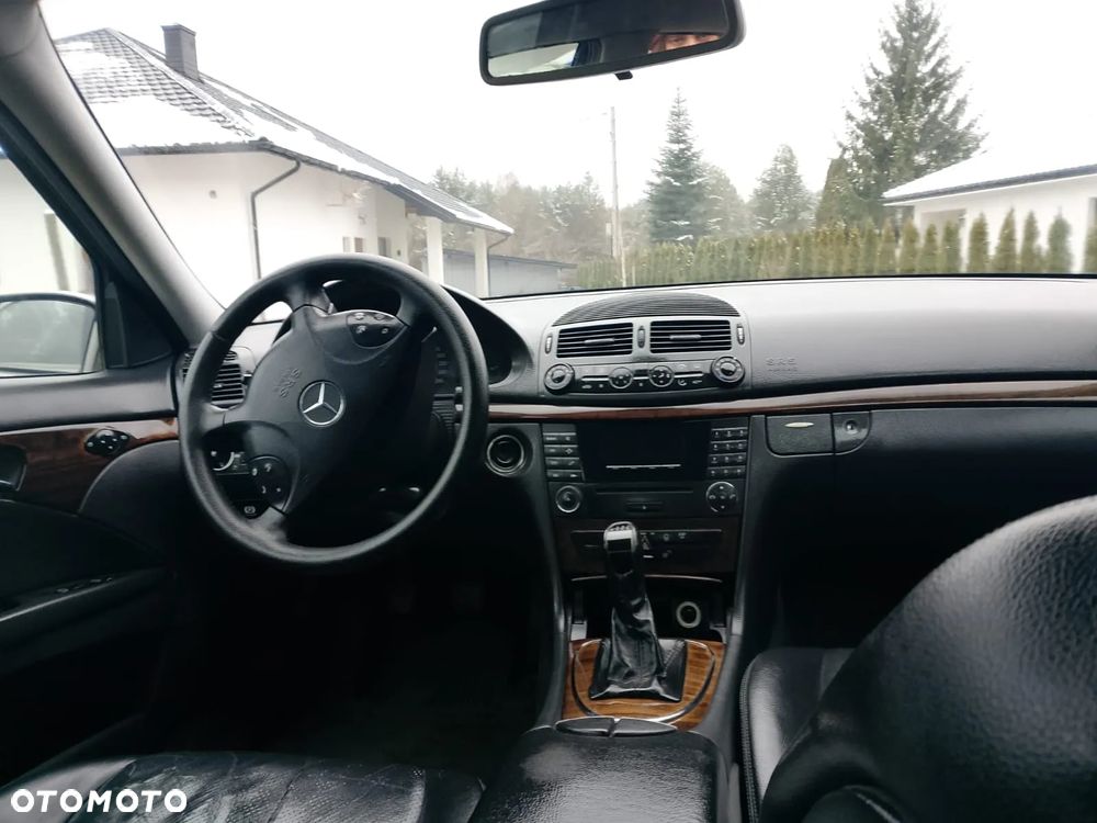 Mercedes-Benz Klasa E 200 CDI Elegance - 12