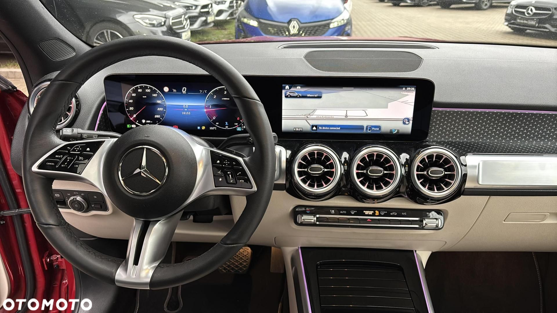Mercedes-Benz GLB - 13