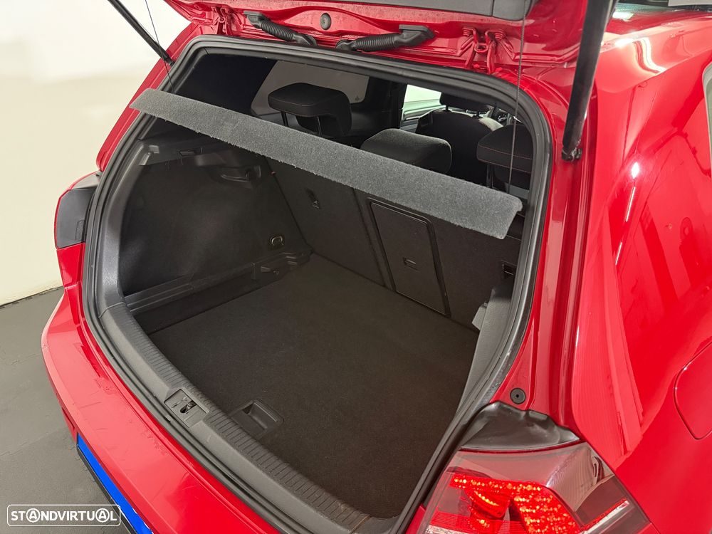 VW Golf 2.0 TSi GTi DSG - 32