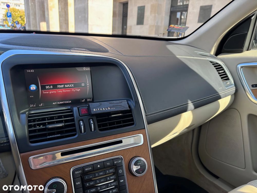 Volvo XC 60 T5 AWD Drive-E Momentum - 13