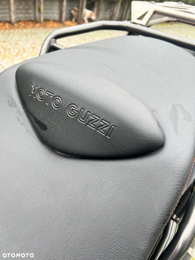Moto Guzzi V85 - 9