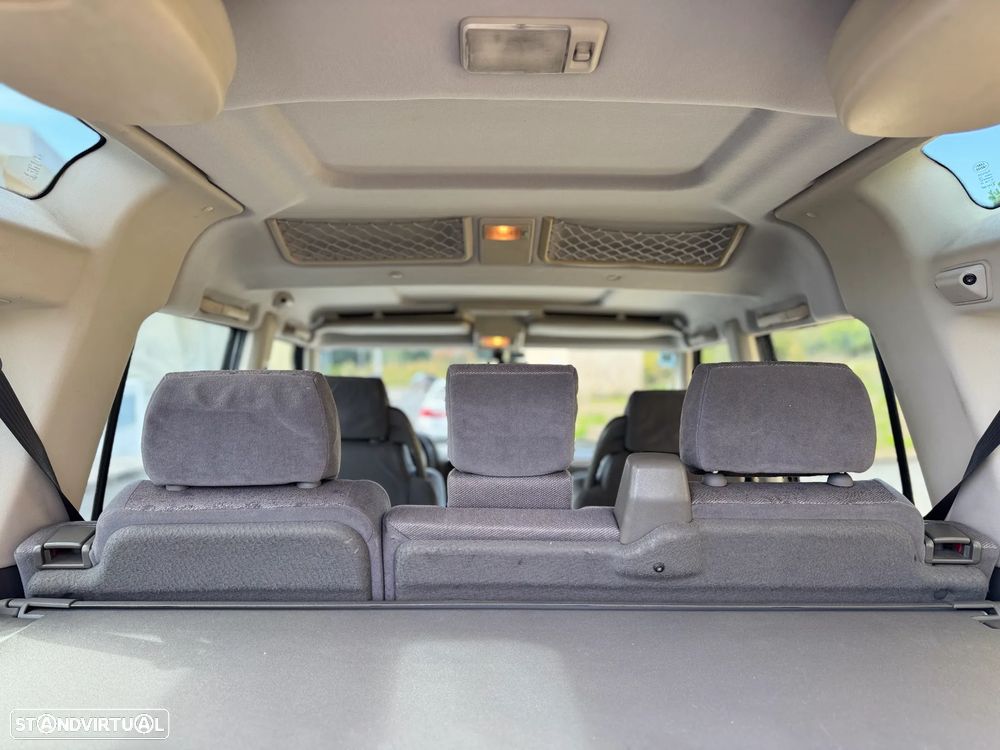 Land Rover Discovery 2.5 TD5 - 8