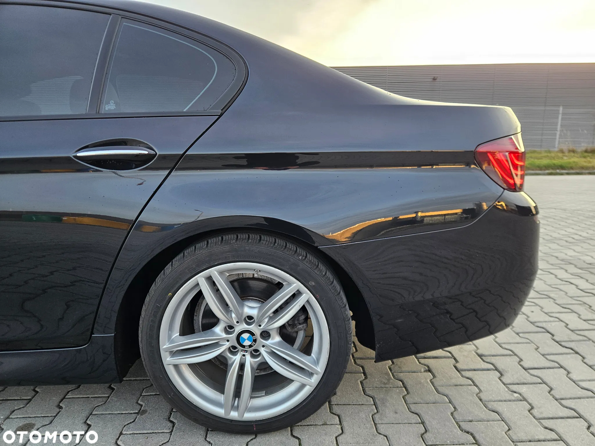 BMW Seria 5 520i Sport-Aut - 31