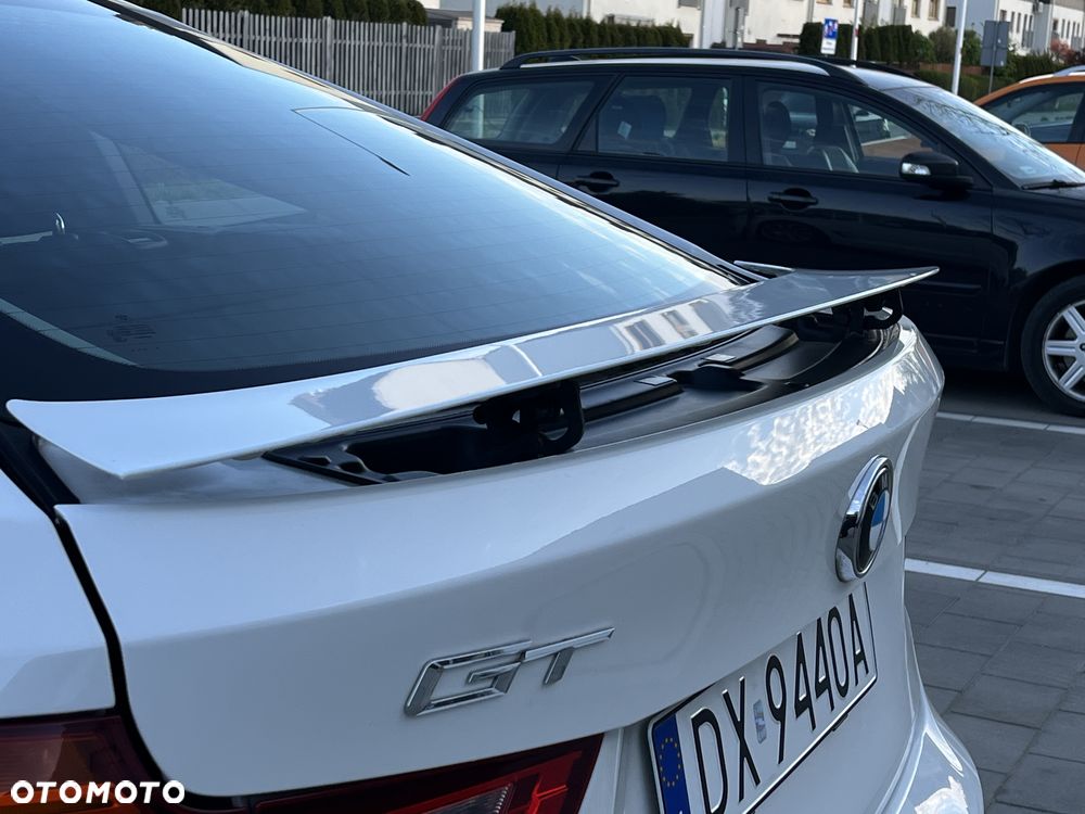 BMW 3GT 318d Sport Line - 25