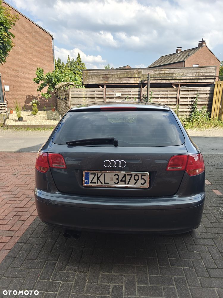 Audi A3 Sportback 1.4 TFSI Ambiente - 5
