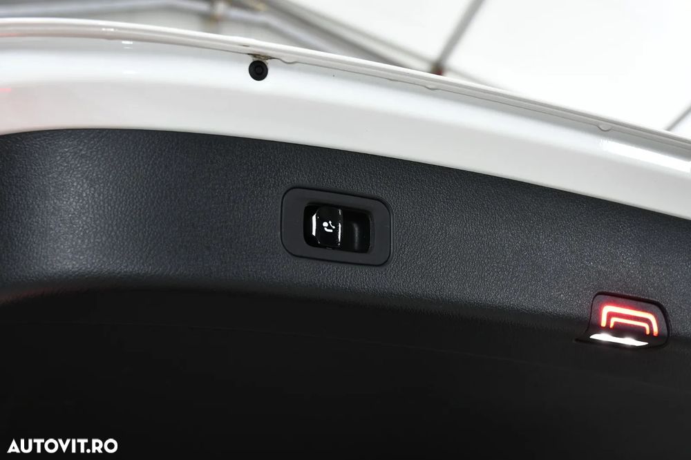 Mercedes-Benz GLC 300 4MATIC MHEV - 40