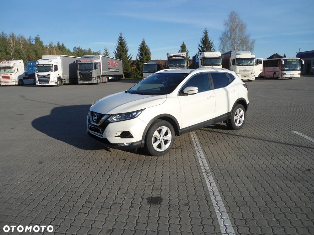 Nissan Qashqai 1.2 DIG-T N-Connecta Xtronic - 1