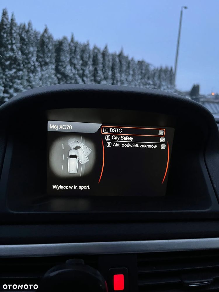 Volvo XC 70 D5 AWD Geartronic Momentum - 5