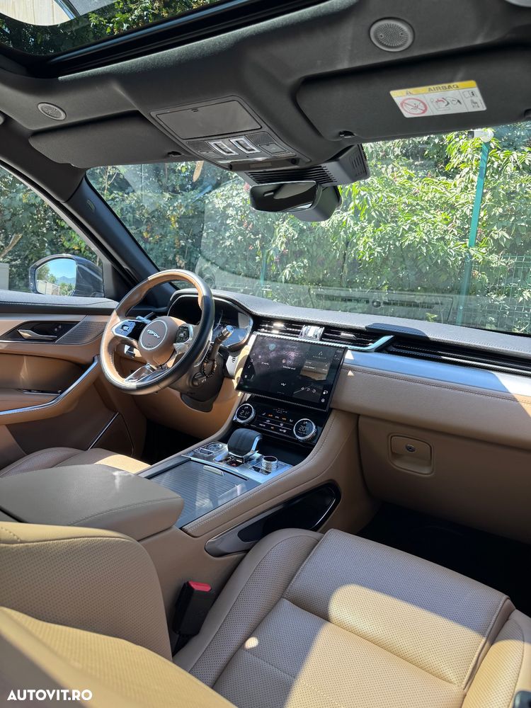 Jaguar F-Pace - 9